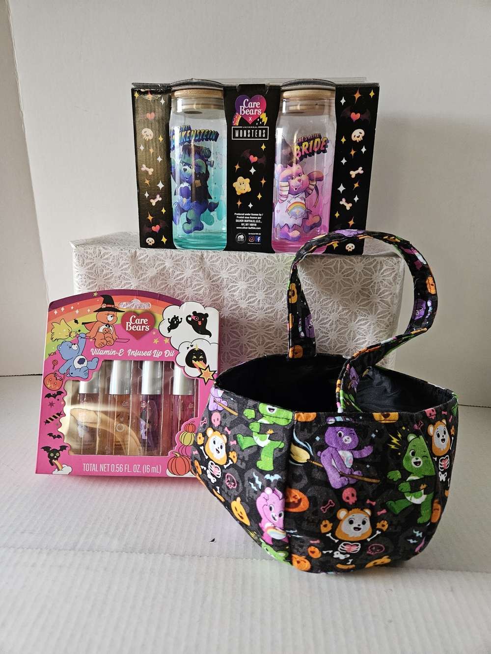 Care Bears Halloween Gift Set. Tote & Lip Gloss Set With 2 Glass Tumblrs